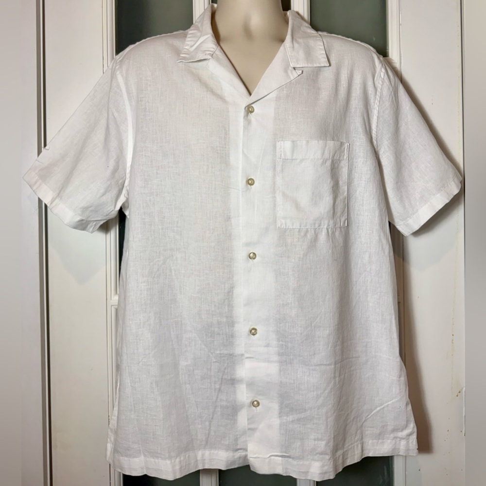 GAP Linen-Blend Button Down Shirt